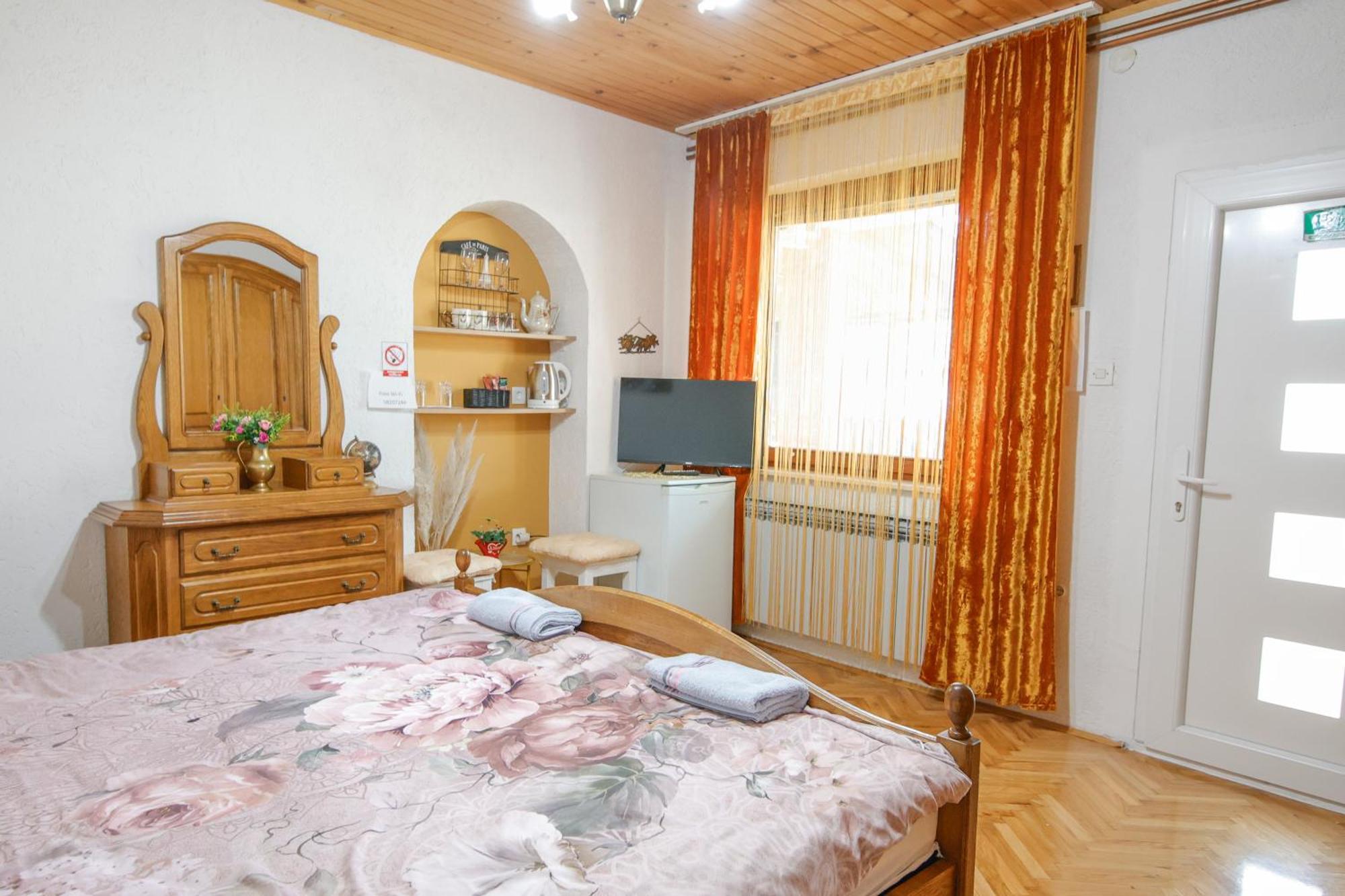 Apartman Marta I Soba Maja Gradiste エクステリア 写真